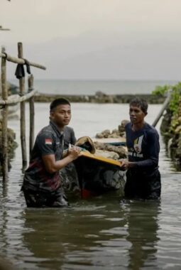 TNI Bersama Rakyat Membangun Desa Polewali 