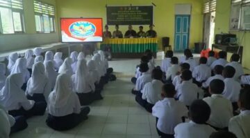 Cegah Bahaya Narkoba di Sekolah, Satgas TMMD Ke-129 Gelar Penyuluhan Bahaya Narkoba