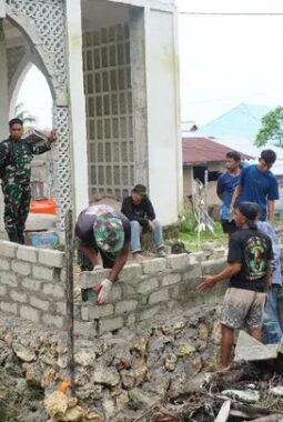 Memenui Kebutuhan Air Bersih, Satgas TMMD Ke-129 Kodim 1311/Morowali Bangun Manunggal Air Bersih di Masjid 