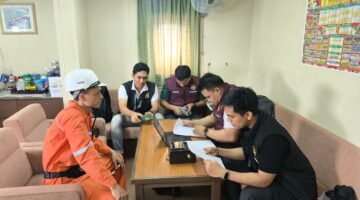 Perkuat Pengawasan Lalu Lintas Orang, Imigrasi Morowali Laksanakan Clearance Kapal Internasional