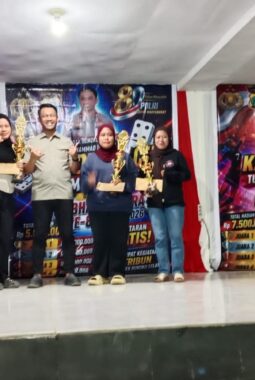 Kapolsek Bungku Selatan Cup Ditutup, Tim Voli Putri Desa Buleleng Juara Turnamen