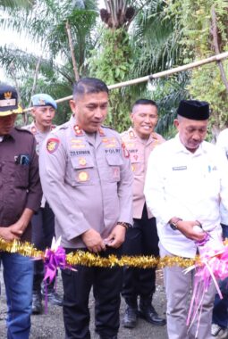 Kapolres Morowali Resmikan Pengelolaan Bak Air Bersih 