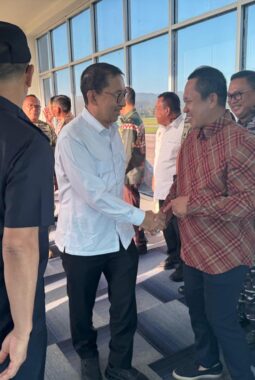 Bupati Morowali Hadiri Penyambutan Menteri Kebudayaan Fadli Zon di Kendari