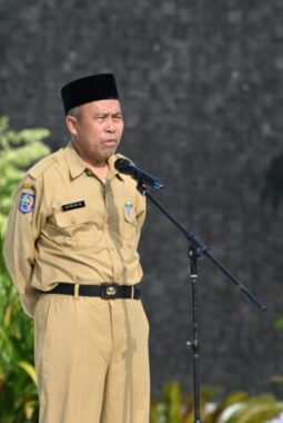 Pimpin Apel Pagi, Assisten III Tekankam Disiplin Kerja