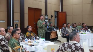 Silaturahmi dengan PPAD, Kasad Paparkan Berbagai Inovasi TNI AD bagi Prajurit dan Masyarakat