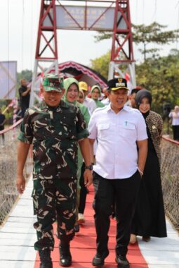 Bupati Morowali, Apresiasi Kolaborasi TNI dalam Pembangunan Jembatan Perintis Garuda   