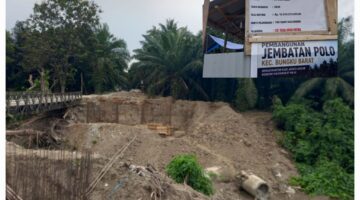 Sunyi,Proyek Pembangunan Jembatan Polo Desa Uedago Tidak Ada Aktivitas 