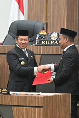 Bupati Morowali Sampaikan Pendapat Akhir KUA-PPAS 2027 dan Perubahan KUA-PPAS 2026