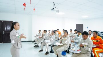 Penerjemah Kuatkan Komunikasi Antarbudaya, Ciptakan Kerja Produktif dan Kolaboratif di IMIP