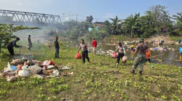 TNI-Polri dan Masyarakat Bersinergi Jaga Kebersihan Lingkungan
