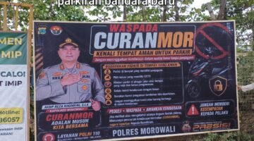 Cegah Curanmor, Polres Morowali Pasang Baliho Imbauan di 12 Titik Parkiran Kawasan PT. IMIP