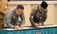 Bupati Morowali Iksan, Teken Kerja Sama Replikasi Aplikasi SISGITA di Tangsel   