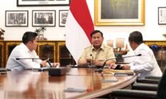 Presiden Prabowo Pimpin Rapat Terbatas Bahas Karhutla 