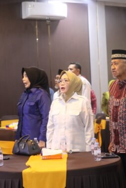 Musyawarah Adat II Dewan Adat Tobungku Resmi Ditutup, Ini Harapan Wabup Iriane 