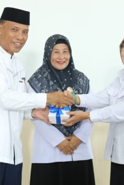 Pemkab Morowali Gelar Purna Bakti Kepala Dinas PMD