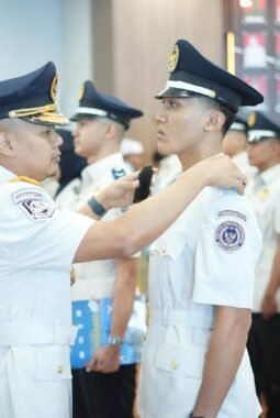 63 PNS Resmi Dilantik Oleh Kakanwil Ditjen Imigrasi Sulteng, Perkuat SDM Dalam Pelayanan dan Pengawasan Keimigrasian