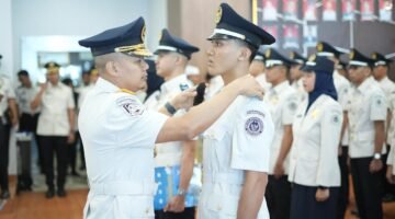 63 PNS Resmi Dilantik Oleh Kakanwil Ditjen Imigrasi Sulteng, Perkuat SDM Dalam Pelayanan dan Pengawasan Keimigrasian