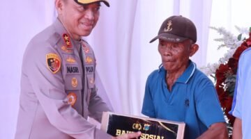 Pererat Silaturahmi, Kapolda Sulteng Salurkan Bansos kepada Masyarakat Witaponda