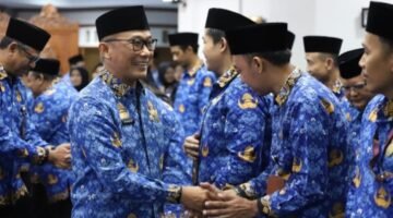 Lantik 100 Pejabat Fungsional, Salah Satunya dari Madya ke Utama, Prof. Zudan: Ini Bukti Pengembangan Karier JF di BKN Berjalan
