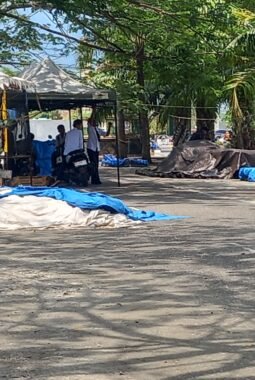 Jam Sekolah Beberapa Pelajar SMP dan SMA , Asik Nongkrong di Taman Kota Fonuasingko Morowali