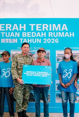 Vale Indonesia Serah Terimakan Enam Rumah Layak Huni bagi Warga di Kolaka