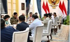 Bahas Ekonomi  Global,Presiden Prabowo Menerima DEN 