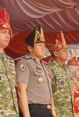 Dandim 1311/Morowali Hadiri Upacara Hari Jadi  ke-13 Kabupaten Morowali Utara