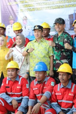 Bupati Iksan Resmikan Gedung PLTD Ulunambo, Listrik 24 Jam Kini Hadir di Menui Kepulauan dan Pulau Paku