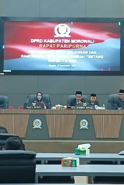 Ketua DPRD Morowali Pimpinan Rapat Paripurna Masa Persidangan  1 DPRD 