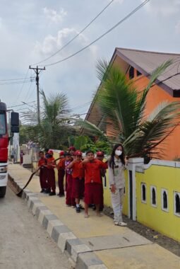 IMIP Distribusi Air Bersih Bantu Warga Terdampak Kekeringan
