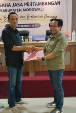 Terpilih Secara Aklamasi, H. Sahnil Umar Resmi Ketua AJP Morowali 