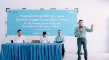 Membuka Kesempatan melalui Pendidikan, Vale Indonesia Serahkan Ijazah Paket C bagi Masyarakat di Pomalaa